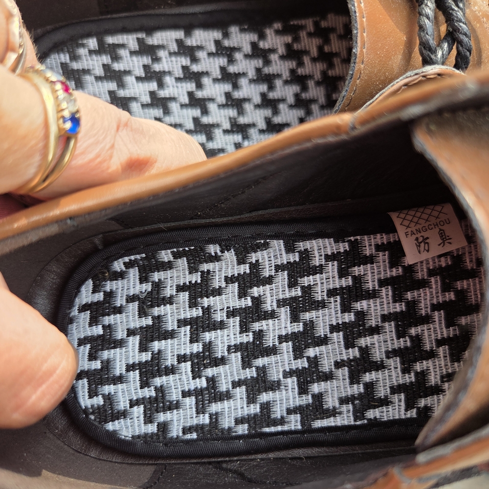 Brown and Black Men's Casual Shoes - Picture 5 of 6